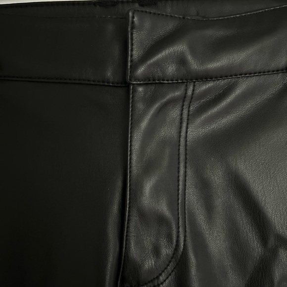 NWOT Free People Love Language Low Rise Vegan Leather Pant. Black. Size:4 - Picture 10 of 11